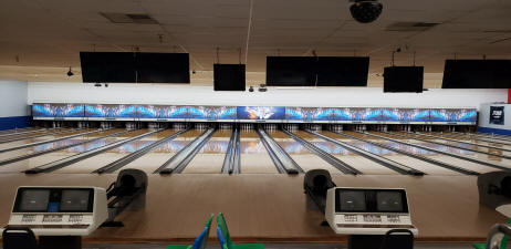 Linn Lanes Inside